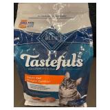 Blue Buffalo Tastefuls Adult Cat Weight Control Dry Food, 5 lb Bag
