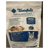 Blue Buffalo Tastefuls Adult Cat Weight Control Dry Food, 5 lb Bag