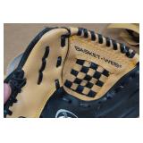 *2* Rawlings Softball Gloves *2* Rawlings Softball Gloves