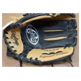 *2* Rawlings Softball Gloves *2* Rawlings Softball Gloves