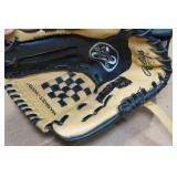*2* Rawlings Softball Gloves *2* Rawlings Softball Gloves