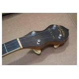 Antique Harmony Deluxe Guitar with Case Antique Harmony Deluxe Guitar with Case