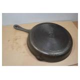 Vintage Bejamin & Medwin 11.5" Cast Iron Skillet Vintage Bejamin & Medwin 11.5" Cast Iron Skillet