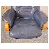 Vintage Scandinavian Design Blue Leather Recliner Vintage Scandinavian Design Blue Leather Recliner