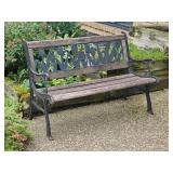 Charming Iron Garding Bench with Tulip Design Charming Iron Garding Bench with Tulip Design