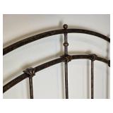 Stylish Metal Queen Size Bed Set Stylish Metal Queen Size Bed Set