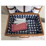 Adorable Basket Picnic Set Adorable Basket Picnic Set