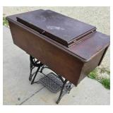 (WORKING) New Ideal Antique sewing table