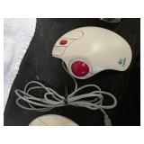 5 Vintage LOGITECH computer mice