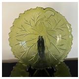 Set of Eight Vintage Indiana Glass Company Avacado Green Pebble Leaf Plates