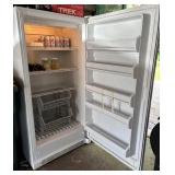 Kenmore Refrigerator Model: 253.60722012