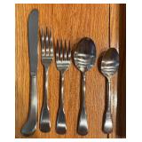 Oneida Deluxe Flatware