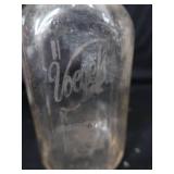 SET OF 6 CREAM TOP MILK BOTTLES AND METAL MILK BOTTLE CARRIER SET OF 6 CREAM TOP MILK BOTTLES AND METAL MILK BOTTLE CARRIER
