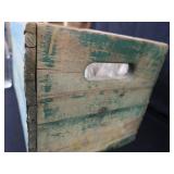 VINTAGE SHAKOPEE MN BOTTLING WORKS / CRATE / BOTTLES VINTAGE SHAKOPEE MN BOTTLING WORKS / CRATE / BOTTLES