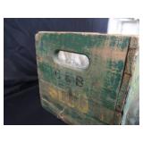 VINTAGE SHAKOPEE MN BOTTLING WORKS / CRATE / BOTTLES VINTAGE SHAKOPEE MN BOTTLING WORKS / CRATE / BOTTLES