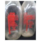 VINTAGE METAL  MILK CARRIER WITH 6 GLASS MILK BOTTLES VINTAGE METAL  MILK CARRIER WITH 6 GLASS MILK BOTTLES