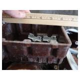 LG BOX OF FIXTURE BOXES /W BAR HANGERS LG BOX OF FIXTURE BOXES /W BAR HANGERS