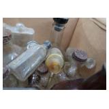 3 MINI BEER BOTTLES AND A BOX OF ASSORTED ANTIQUE / VINTAGE BOTTLES 3 MINI BEER BOTTLES AND A BOX OF ASSORTED ANTIQUE / VINTAGE BOTTLES