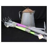 GRANITWARE COFFEE POT / NEW GARDEN TOOLS GRANITWARE COFFEE POT / NEW GARDEN TOOLS