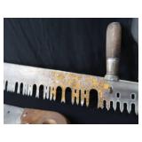 3 VINTAGE CROSS CUT SAWS. 3 VINTAGE CROSS CUT SAWS.