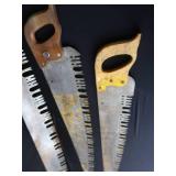 3 VINTAGE CROSS CUT SAWS. 3 VINTAGE CROSS CUT SAWS.