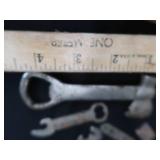 VINTAGE OIL CAN / MINI BOTTLE OPENERS VINTAGE OIL CAN / MINI BOTTLE OPENERS