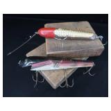 2 VINTAGE MUSKY LURES 2 VINTAGE MUSKY LURES