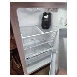 Frigidaire Fridge/Freezer Frigidaire Fridge/Freezer