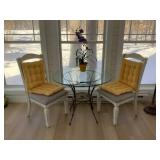 Table & Chairs Table & Chairs