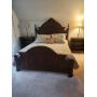 Broyhill King Bedframe