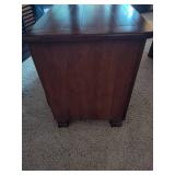 Wood TV Stand *Note Coon Rapids Pick Up Location* Wood TV Stand *Note Coon Rapids Pick Up Location*