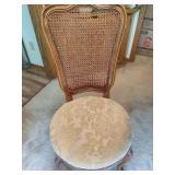 Thomasville Oak Table/Chairs Set *Note Coon Rapids Pick Up Location* Thomasville Oak Table/Chairs Set *Note Coon Rapids Pick Up Location*