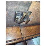Thomasville Oak Table/Chairs Set *Note Coon Rapids Pick Up Location* Thomasville Oak Table/Chairs Set *Note Coon Rapids Pick Up Location*