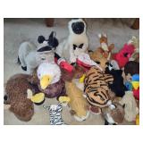 Lot of Assorted Stuffed Animals *Note Coon Rapids Pick Up Location* Lot of Assorted Stuffed Animals *Note Coon Rapids Pick Up Location*