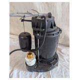 Wayne 1/3 HP Cast Iron Submersible Sump Pump Wayne 1/3 HP Cast Iron Submersible Sump Pump