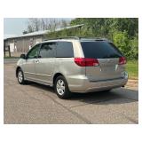 2004 TOYOTA SIENNA CE *2 Owner | 8 Passenger Van* (NO RESERVE)