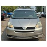 2004 TOYOTA SIENNA CE *2 Owner | 8 Passenger Van* (NO RESERVE)