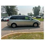 2004 TOYOTA SIENNA CE *2 Owner | 8 Passenger Van* (NO RESERVE)