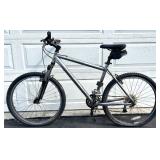 Specialized Rockhopper 26in Mountain Bike with Schwinn Saddle Bag