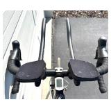 Trek Madone 3.1 Carbon Road Bike with CatEye Computer and Aero Bars