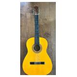 Harmony Classical Acoustic Guitar with Hard Case Model H5405
