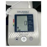 Life Source Deluxe Blood Pressure Monitor (UA-651W-AC) in Working Condition Life Source Deluxe Blood Pressure Monitor (UA-651W-AC) in Working Condition