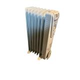 Comfort Zone Oil-Filled Electric Radiant Space Heater (Model CZ7007) 120v in Working Condition Comfort Zone Oil-Filled Electric Radiant Space Heater (Model CZ7007) 120v in Working Condition