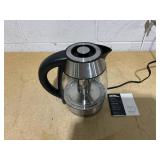 Chefman Rapid-Boil 1.8L Electric Kettle w/ Removable Lid and LED Indicator Lights Chefman Rapid-Boil 1.8L Electric Kettle w/ Removable Lid and LED Indicator Lights