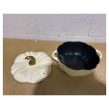 Smith & Clark 4QT Cast Iron Pumpkin Dutch Oven Smith & Clark 4QT Cast Iron Pumpkin Dutch Oven