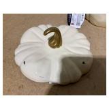 Smith & Clark 4QT Cast Iron Pumpkin Dutch Oven Smith & Clark 4QT Cast Iron Pumpkin Dutch Oven