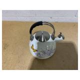 LENOX Butterfly Meadow 2-Quart Stainless Steel Kettle LENOX Butterfly Meadow 2-Quart Stainless Steel Kettle