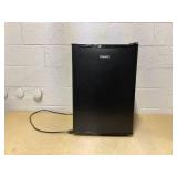 Galanz 2.5 Cu ft One Door Fridge, Black Estar Galanz 2.5 Cu ft One Door Fridge, Black Estar