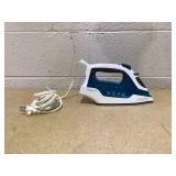 Black & Decker Easy Steam Compact Iron Black & Decker Easy Steam Compact Iron