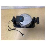 Bella - Nonstick Rotating Belgian Waffle Maker - Stainless Steel Bella - Nonstick Rotating Belgian Waffle Maker - Stainless Steel